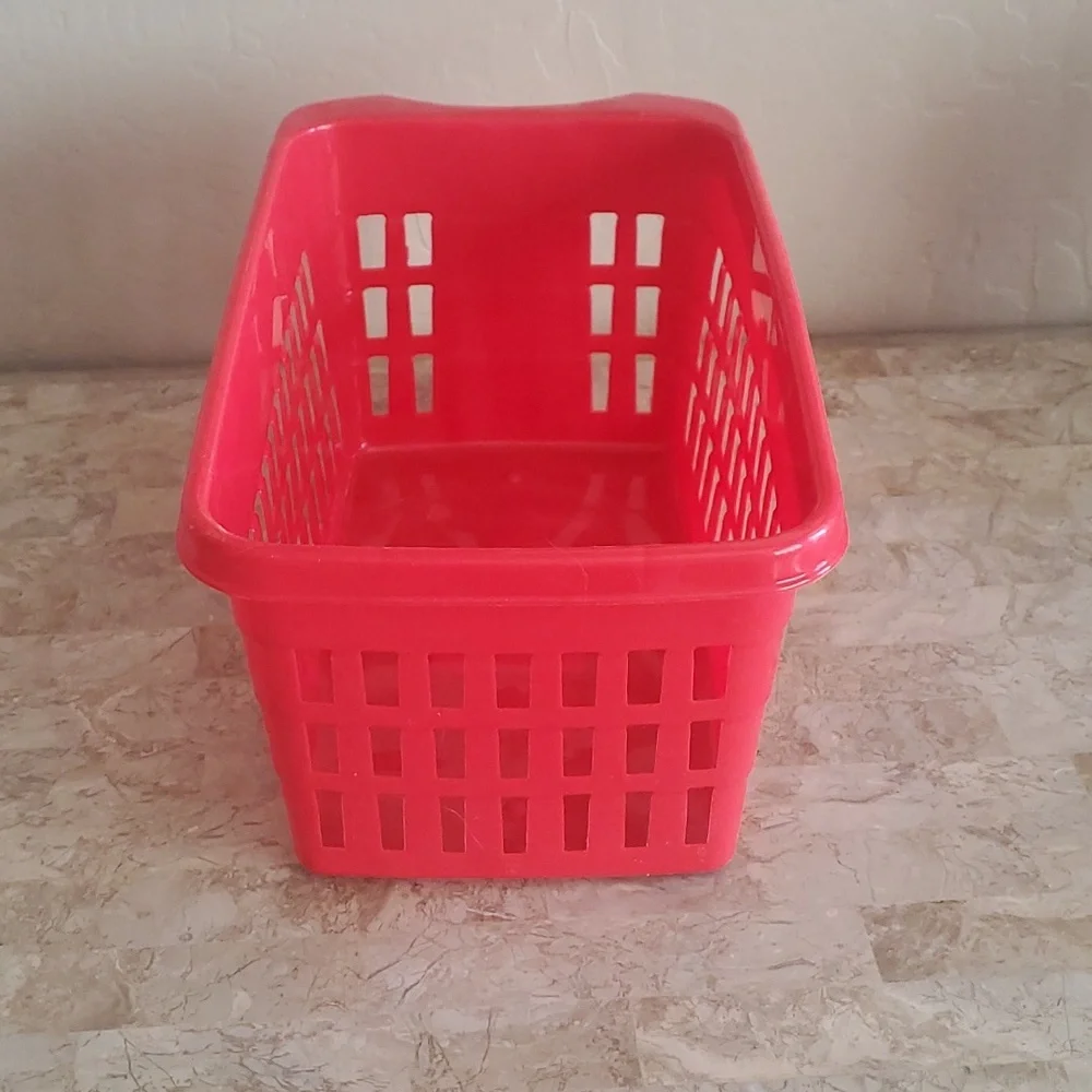 Red Plastic Basket w/handle